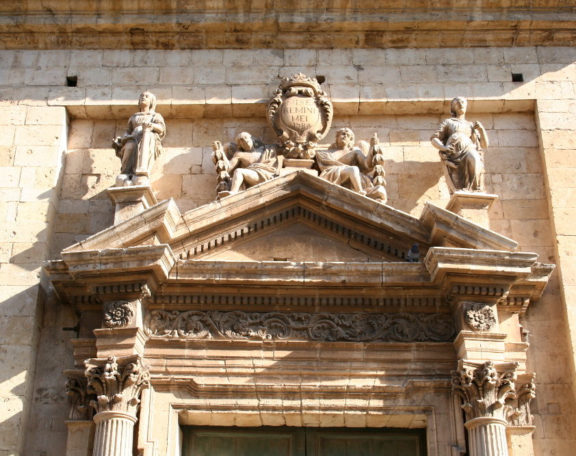 Archivio Nunzio Bruno: Architrale portale - Chiesa del Purgatorio